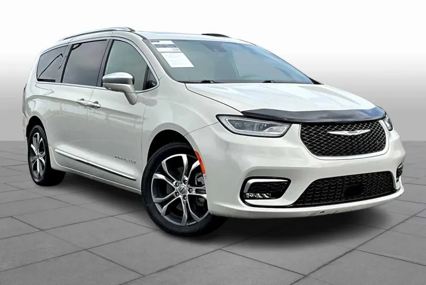 2021 Chrysler Pacifica Pinnacle photo 1