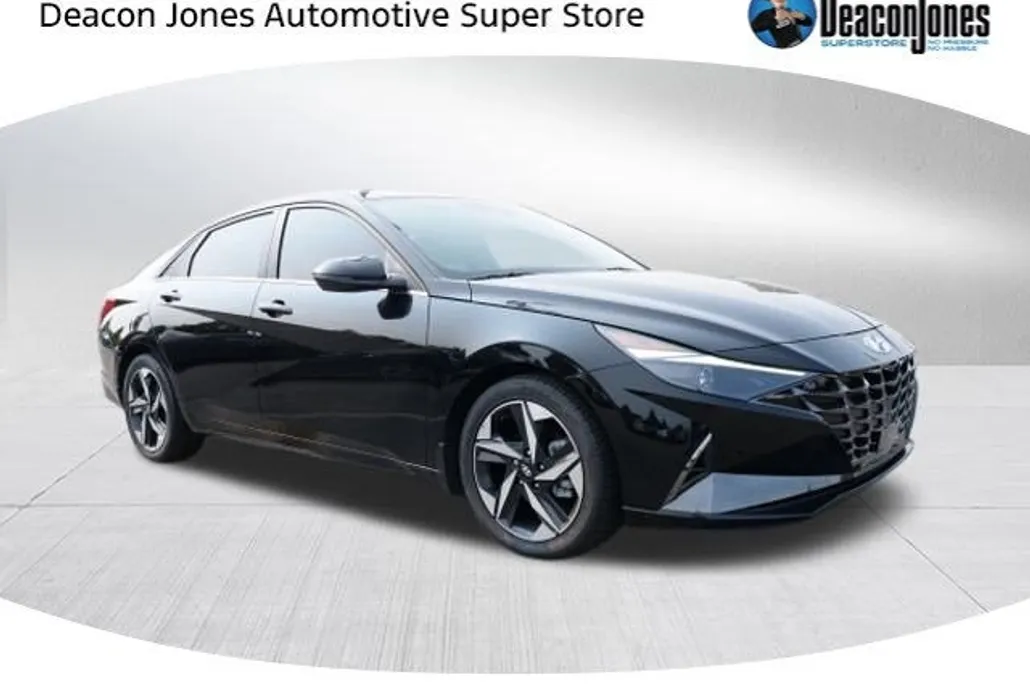 2022 Hyundai Elantra SEL photo 1
