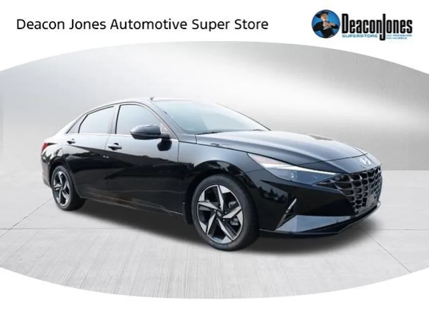 2022 Hyundai Elantra SEL photo 1