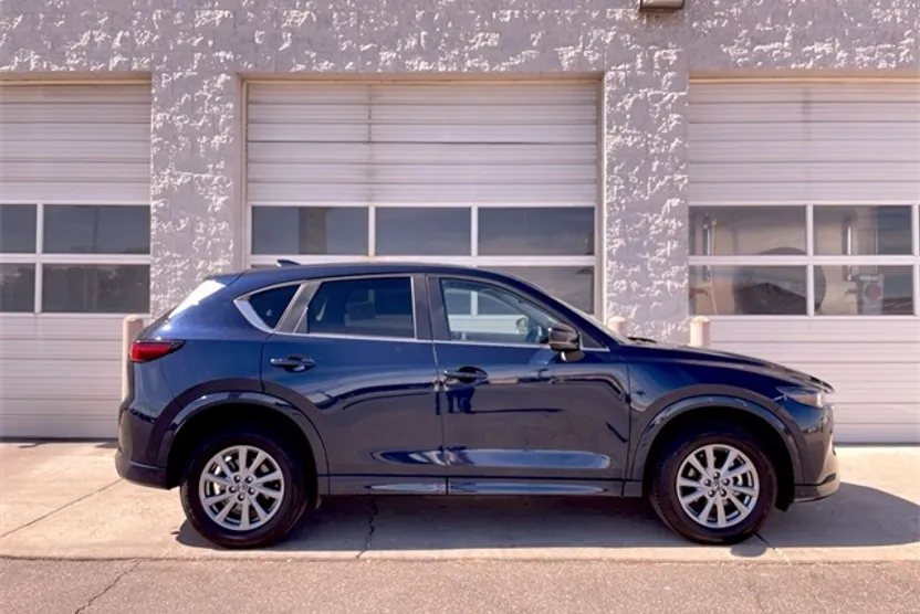 2025 Mazda CX-5 2.5 S Preferred photo 1