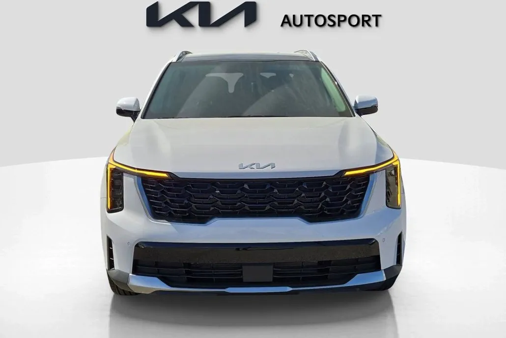 2025 Kia Sorento S photo 1