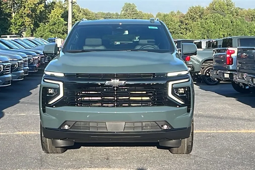 2026 Chevrolet Suburban RST photo 1