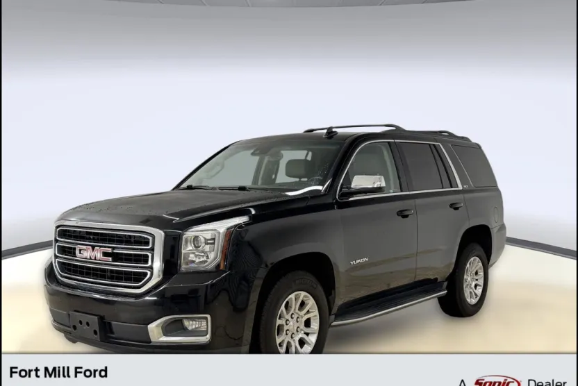2017 Gmc Yukon SLT photo 1