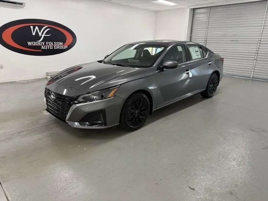 2025 Nissan Altima SV Special Edition photo 1