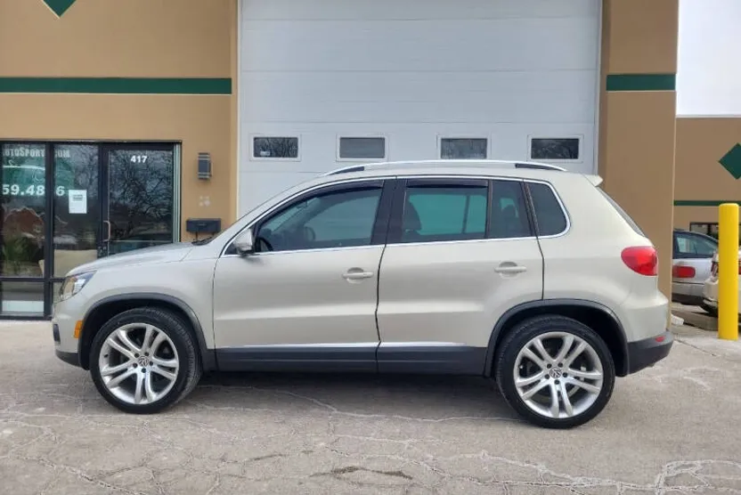 2013 Volkswagen Tiguan SEL photo 1