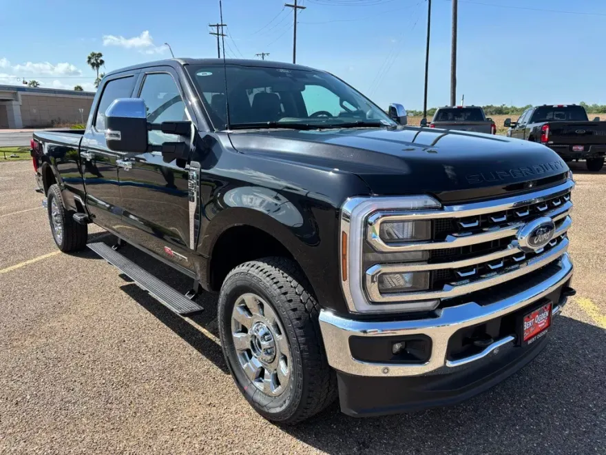 2025 Ford F-350 Lariat photo 1