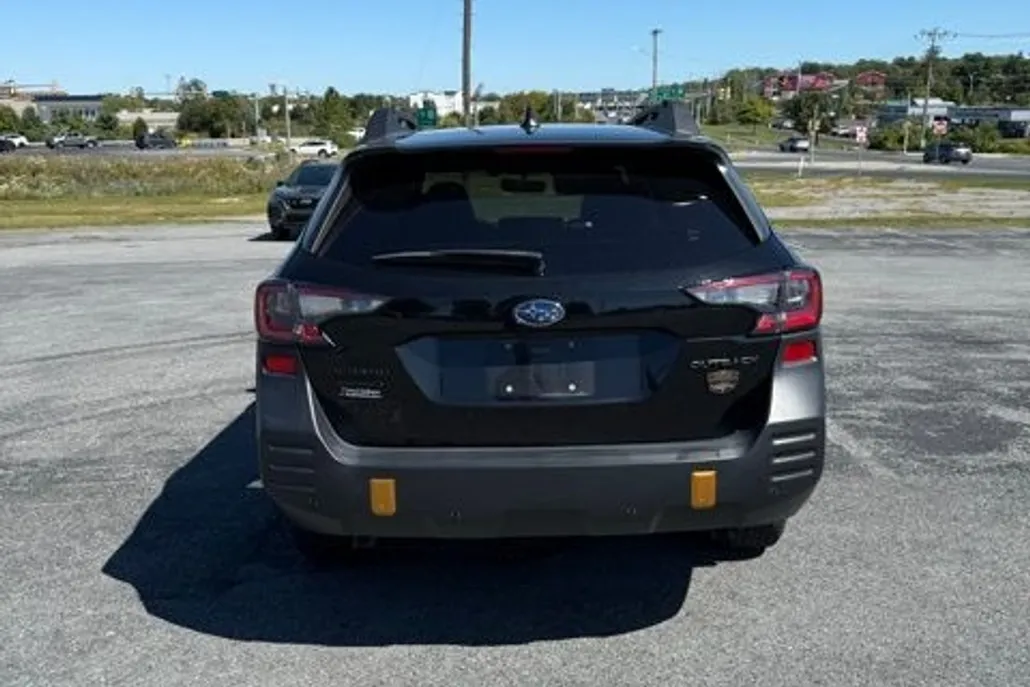 2022 Subaru Outback Wilderness photo 1