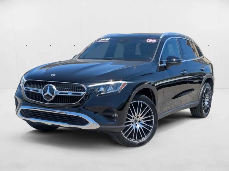 2025 Mercedes Benz GLC 300 4MATIC photo 1