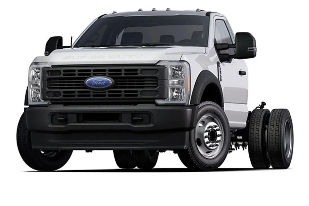 2025 Ford F-550 XL photo 1