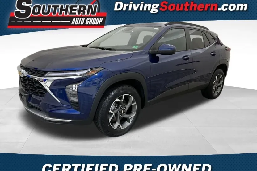 2024 Chevrolet Trax LT photo 1