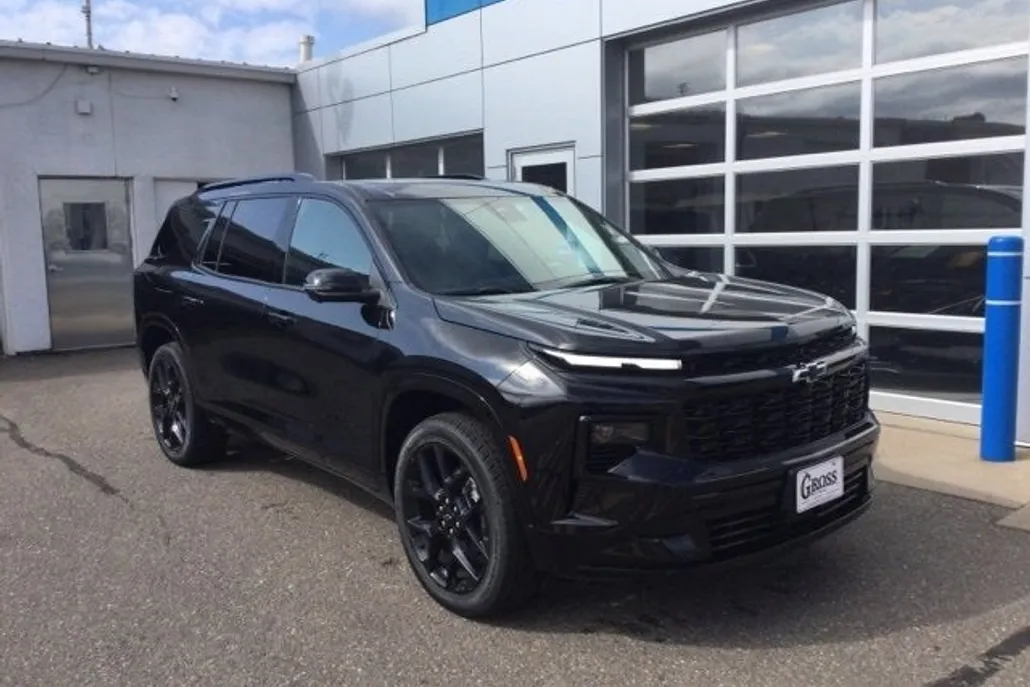 2026 Chevrolet Traverse RS photo 1