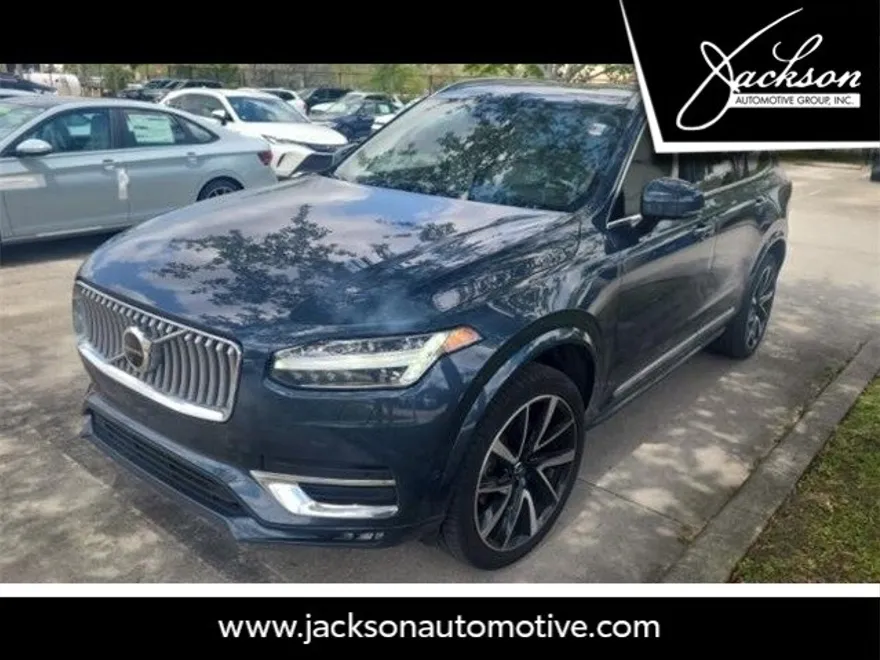 2023 Volvo XC90 AWD Plus photo 1