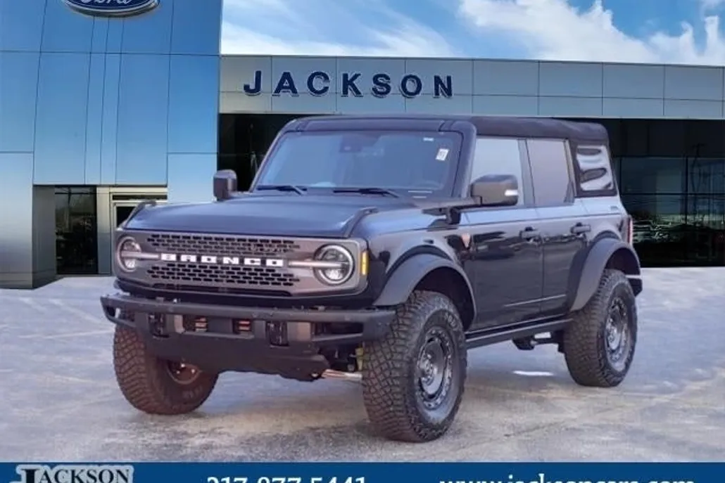 2024 Ford Bronco Badlands photo 1
