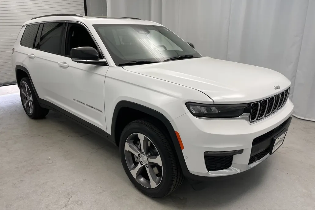 2025 Jeep Grand Cherokee Limited photo 1