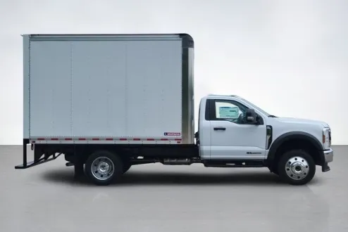 2024 Ford F-550 photo 2