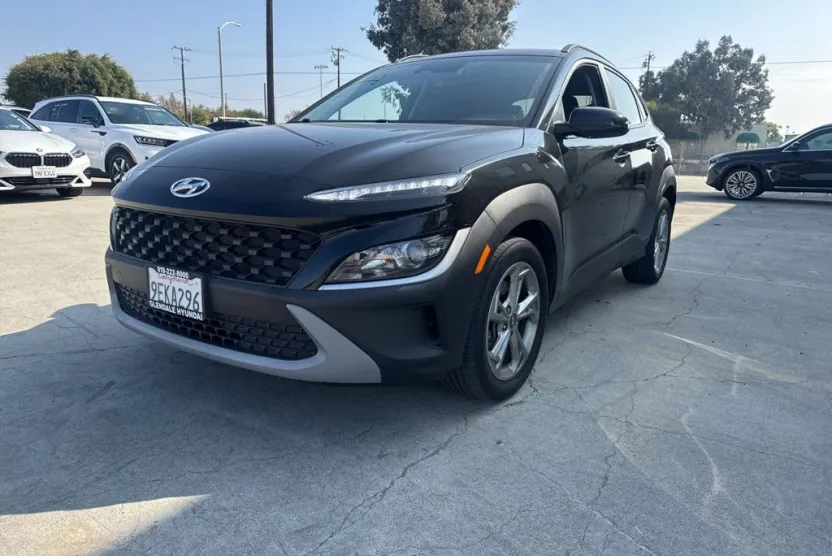 2023 Hyundai Kona SEL photo 1