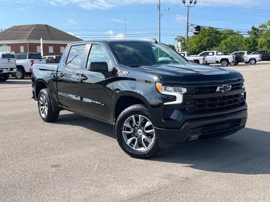 2024 Chevrolet Silverado 1500 RST photo 1
