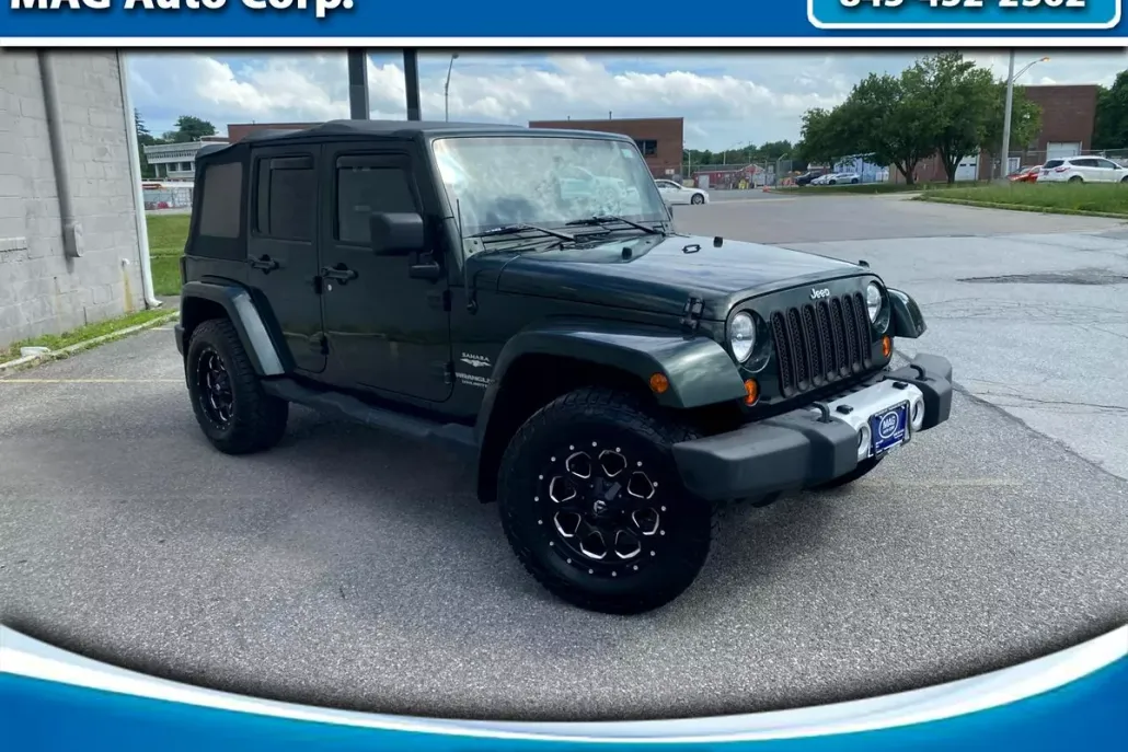 2010 Jeep Wrangler Unlimited Sahara photo 1