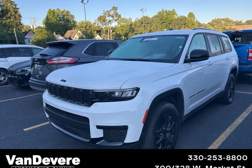 2024 Jeep Grand Cherokee Altitude photo 1