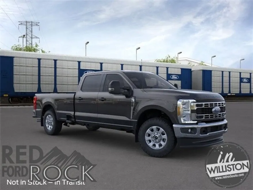 2025 Ford F-350 photo 1