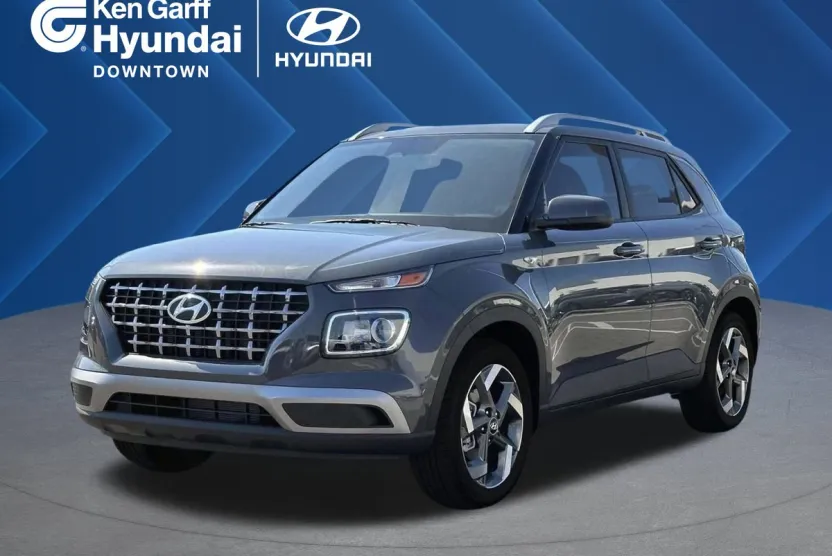 2025 Hyundai Venue SEL photo 1