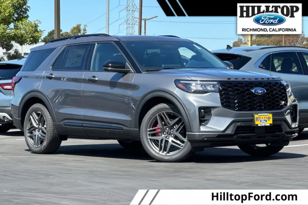 2025 Ford Explorer ST photo 1