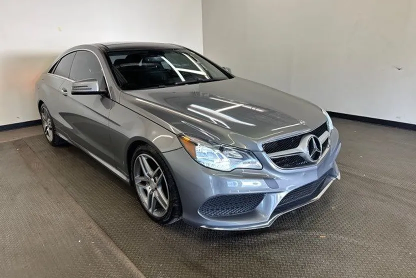 2016 Mercedes Benz E 400 photo 1