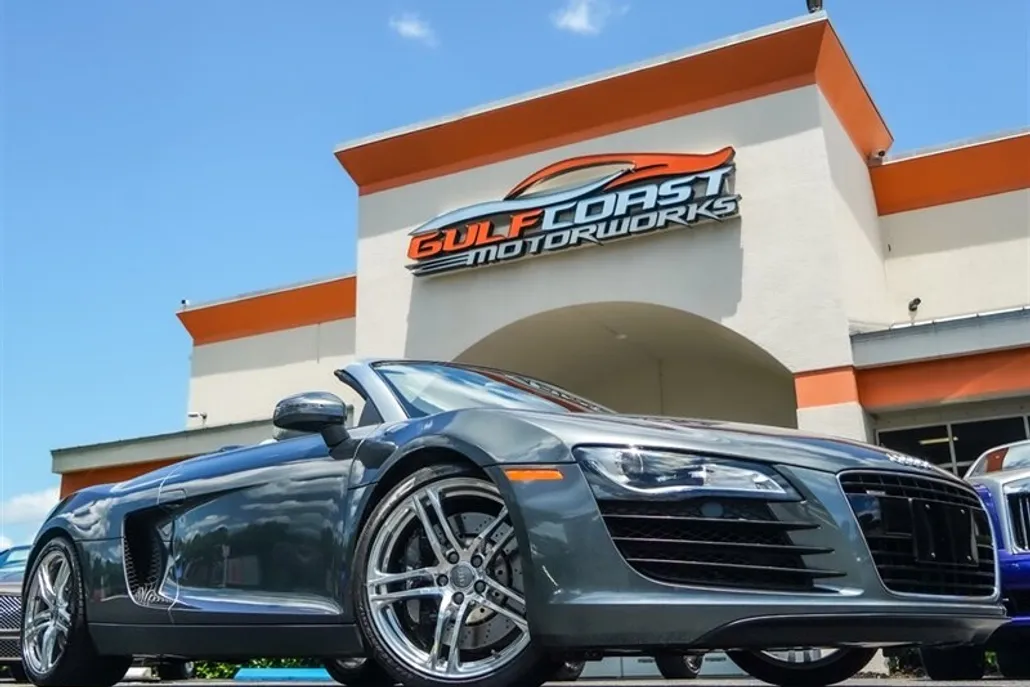 2011 Audi R8 Coupe 4.2 Quattro Spyder photo 1