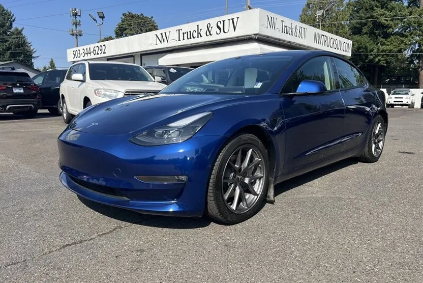 2021 Tesla Model 3 Long Range photo 1