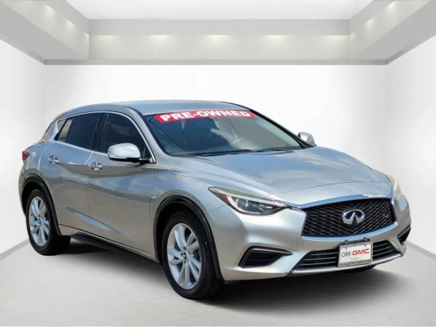 2018 Infiniti QX30 Base photo 1