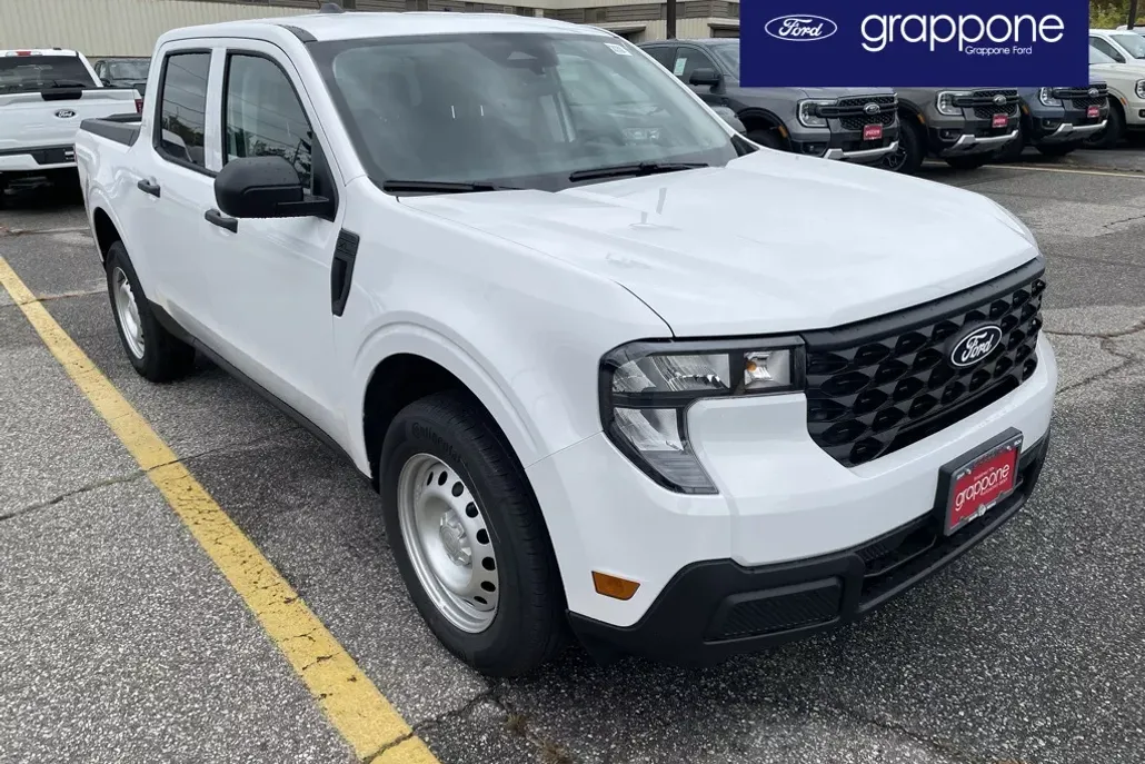2025 Ford Maverick XL photo 1