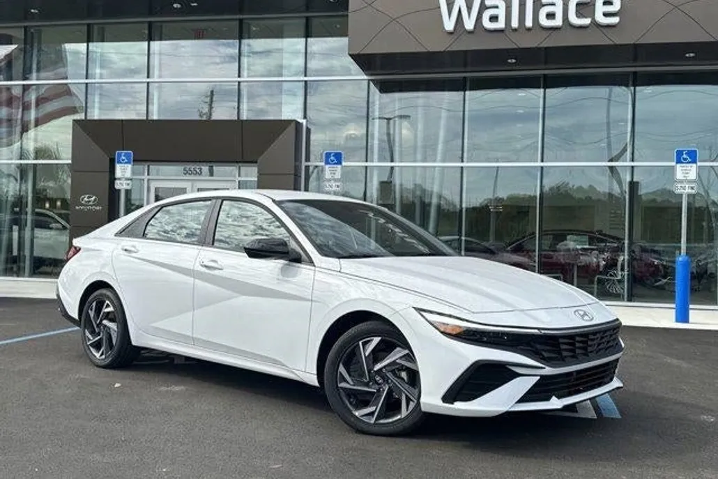 2025 Hyundai Elantra Hybrid SEL Sport photo 1