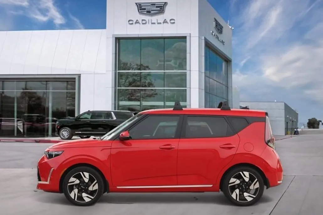 2025 Kia Soul GT-Line photo 1