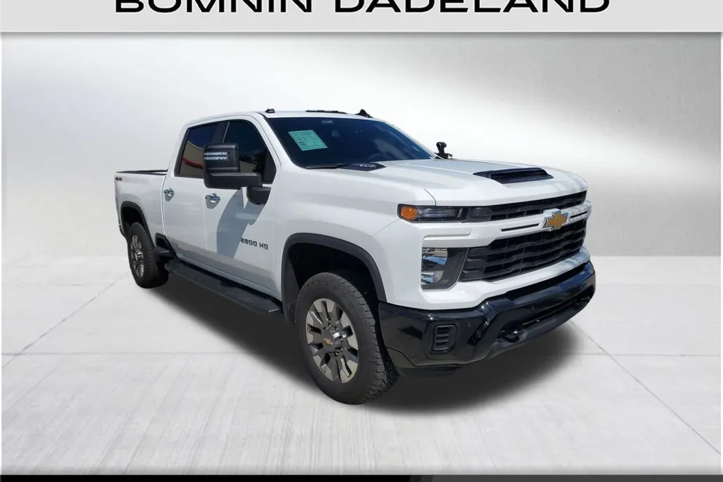 2025 Chevrolet Silverado 2500HD Custom photo 1