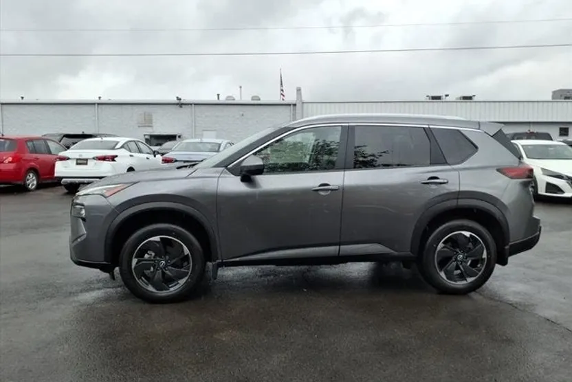 2026 Nissan Rogue SV photo 1
