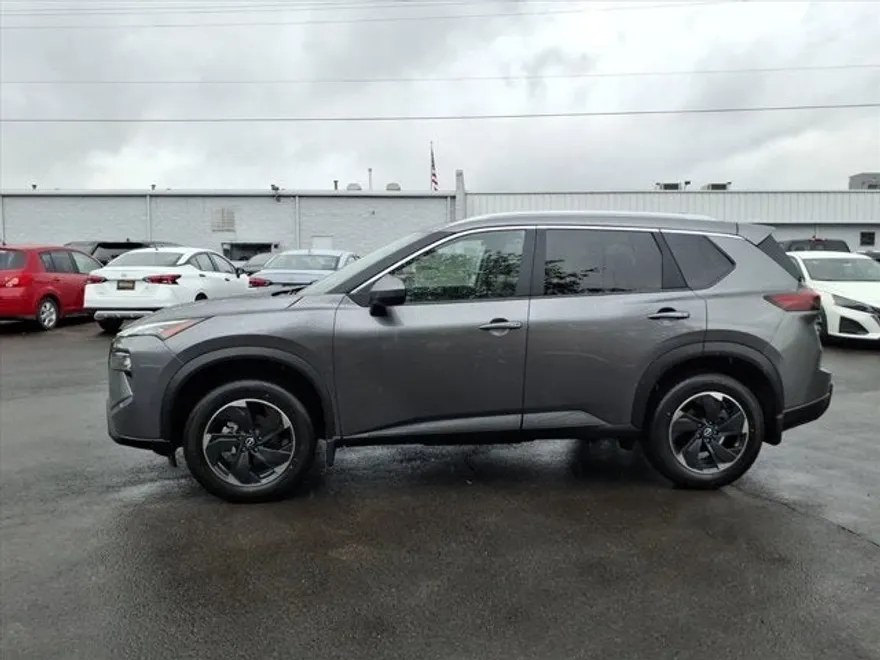 2026 Nissan Rogue SV photo 1