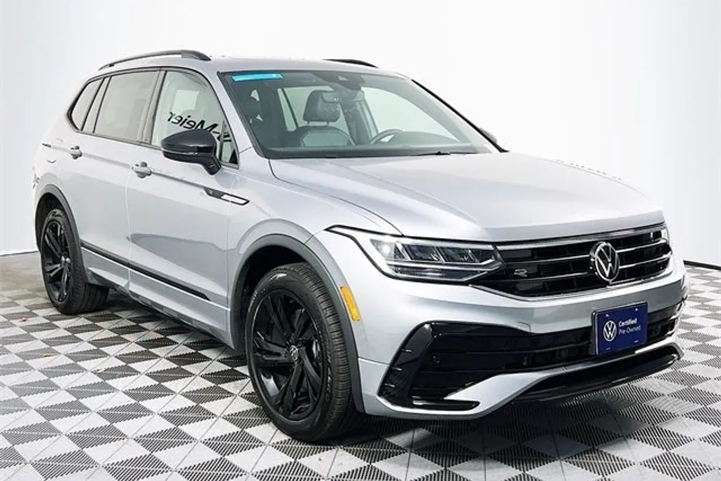 2023 Volkswagen Tiguan SE R-Line Black photo 1