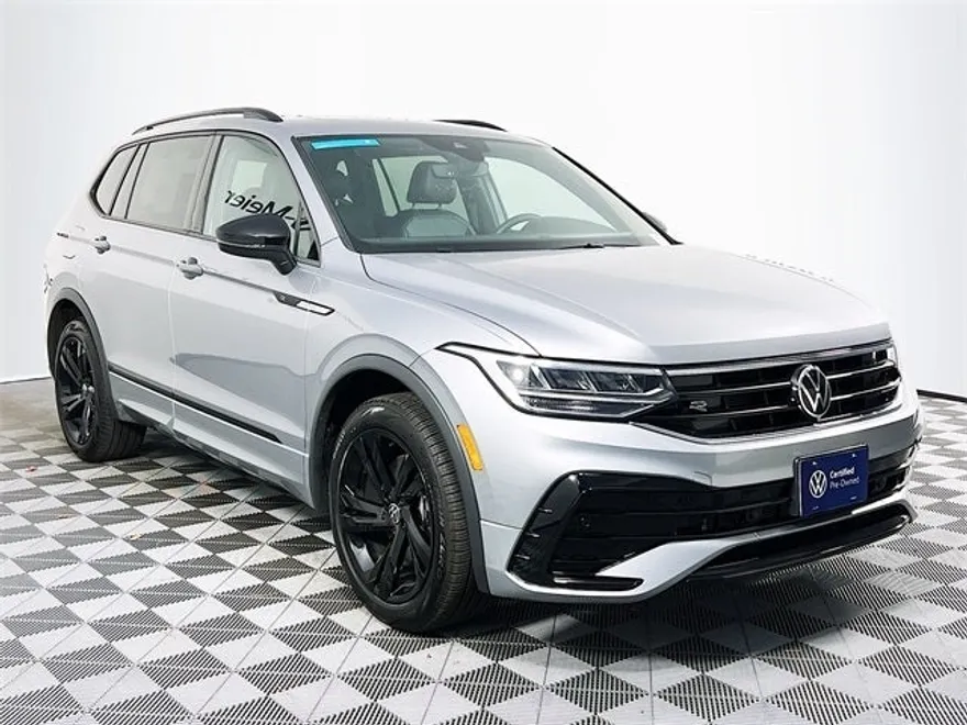 2023 Volkswagen Tiguan SE R-Line Black photo 1