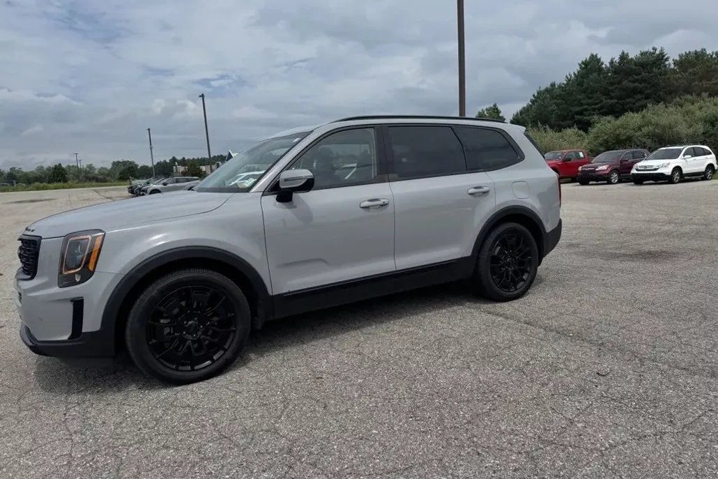 2021 Kia Telluride SX photo 1