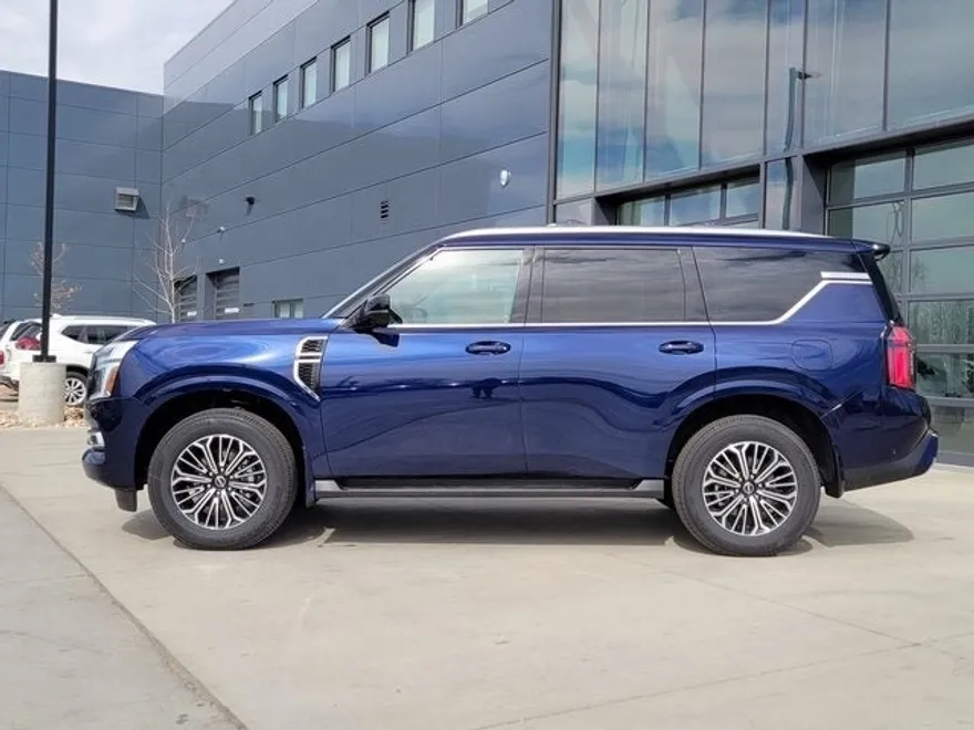 2025 Nissan Armada SL photo 1
