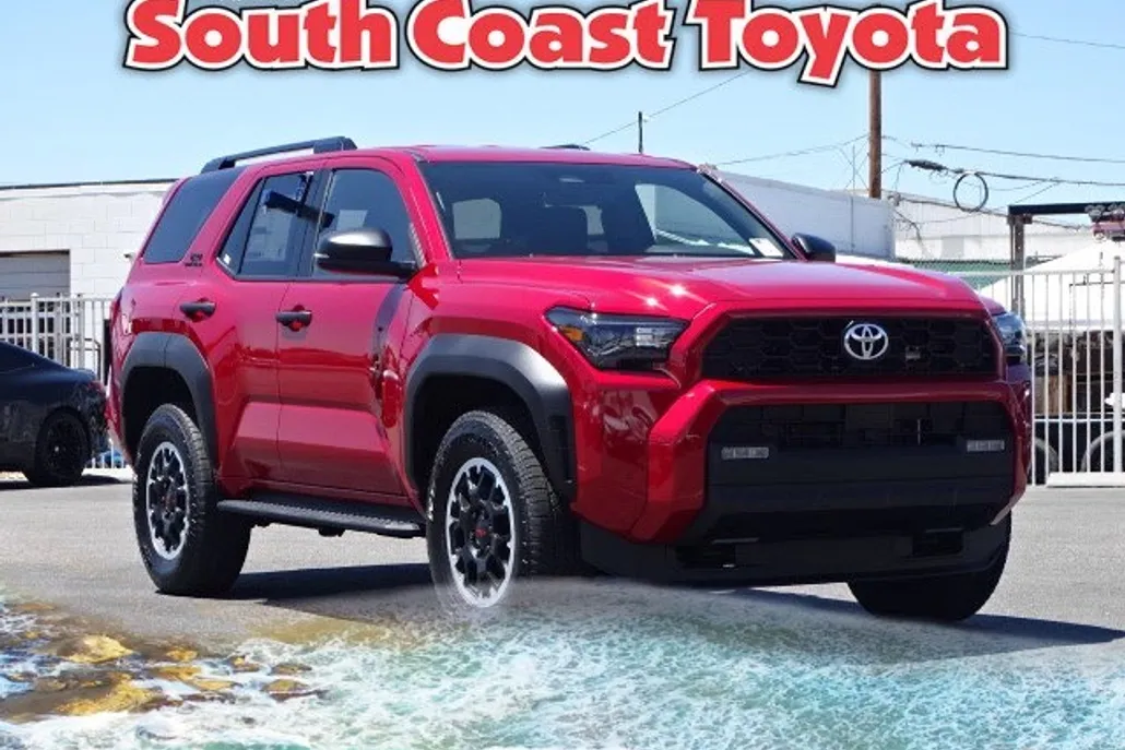 2025 Toyota 4Runner TRD Off-Road photo 1