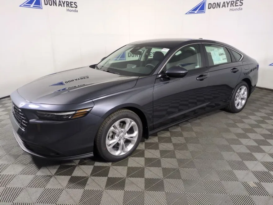 2025 Honda Accord LX photo 1