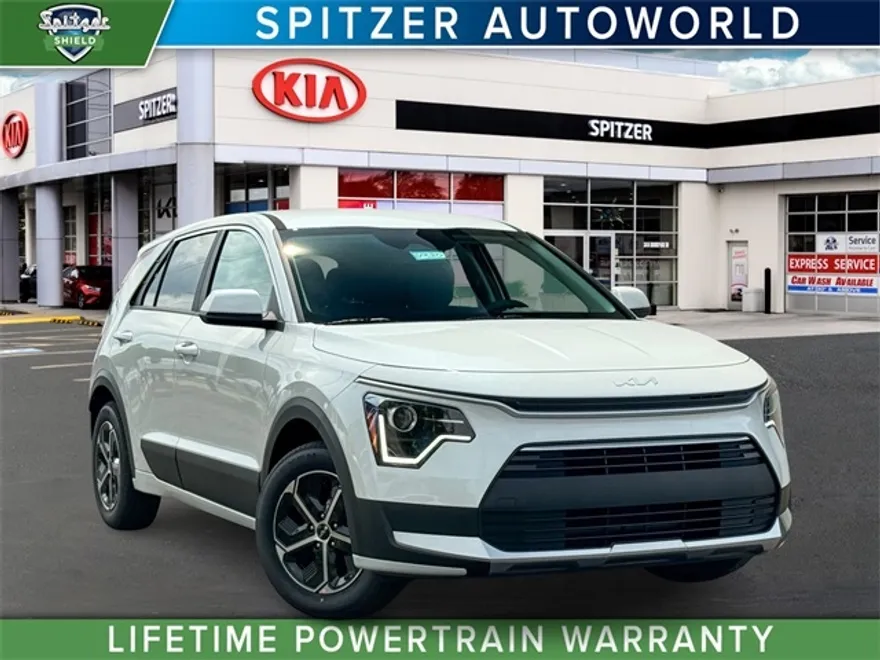 2025 Kia Niro LX photo 1