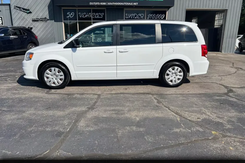 2017 Dodge Grand Caravan SE photo 1