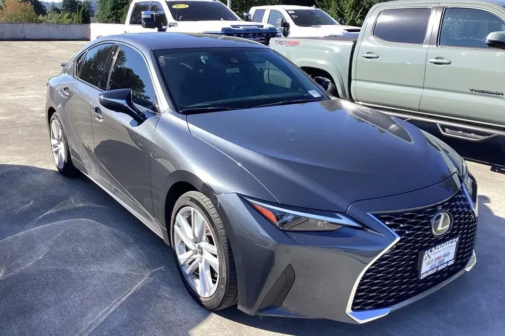 2021 Lexus IS 300 AWD photo 1