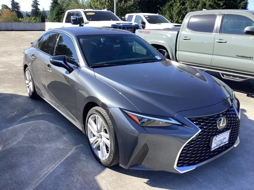 2021 Lexus IS 300 AWD photo 1