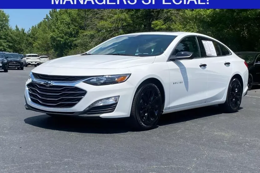 2024 Chevrolet Malibu 1LT photo 1