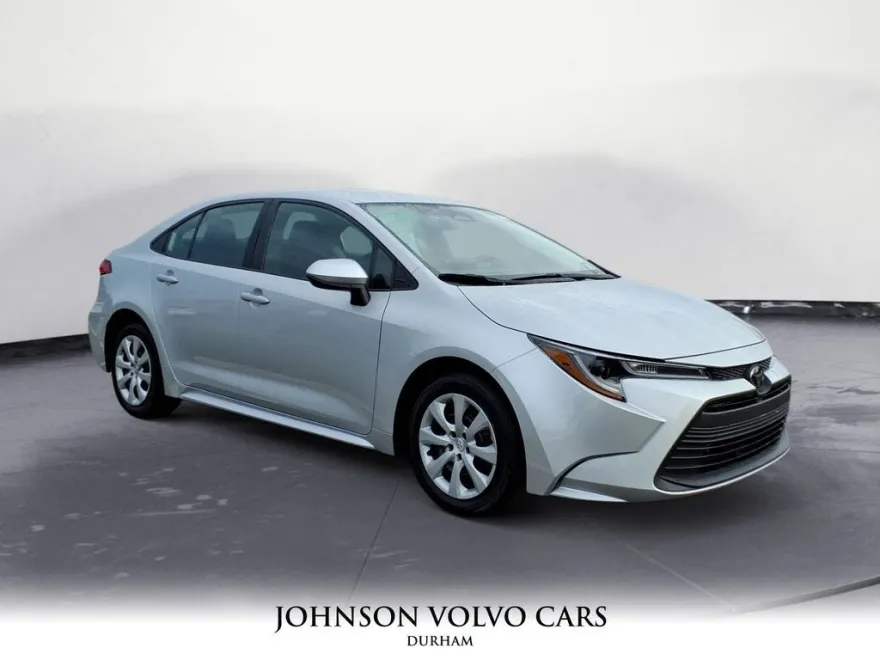 2024 Toyota Corolla LE photo 1
