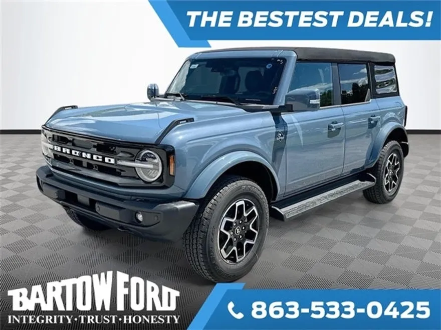 2025 Ford Bronco Outer Banks photo 1