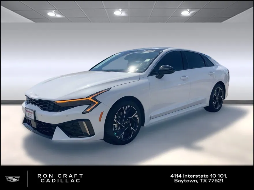 2025 Kia K5 GT-Line photo 1